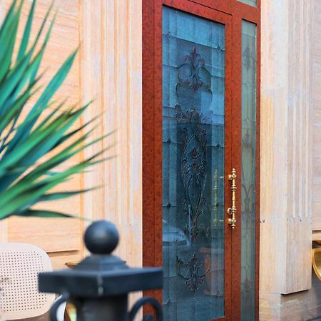 יירבאן Royal Renaissance Hotel מראה חיצוני תמונה