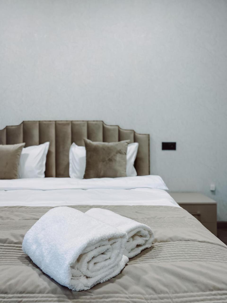 יירבאן Royal Renaissance Hotel חדר תמונה