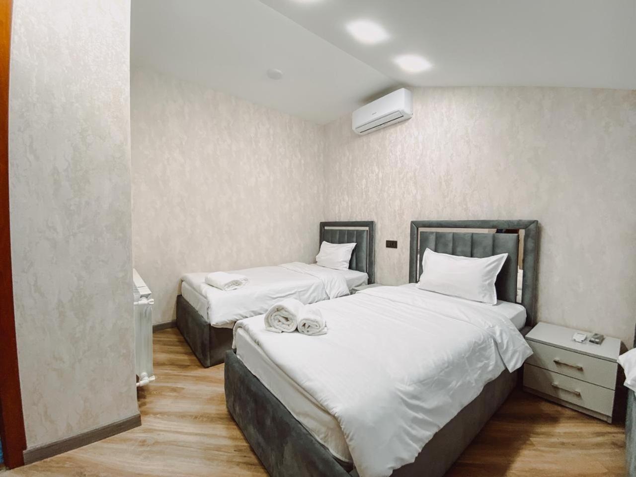 יירבאן Royal Renaissance Hotel חדר תמונה