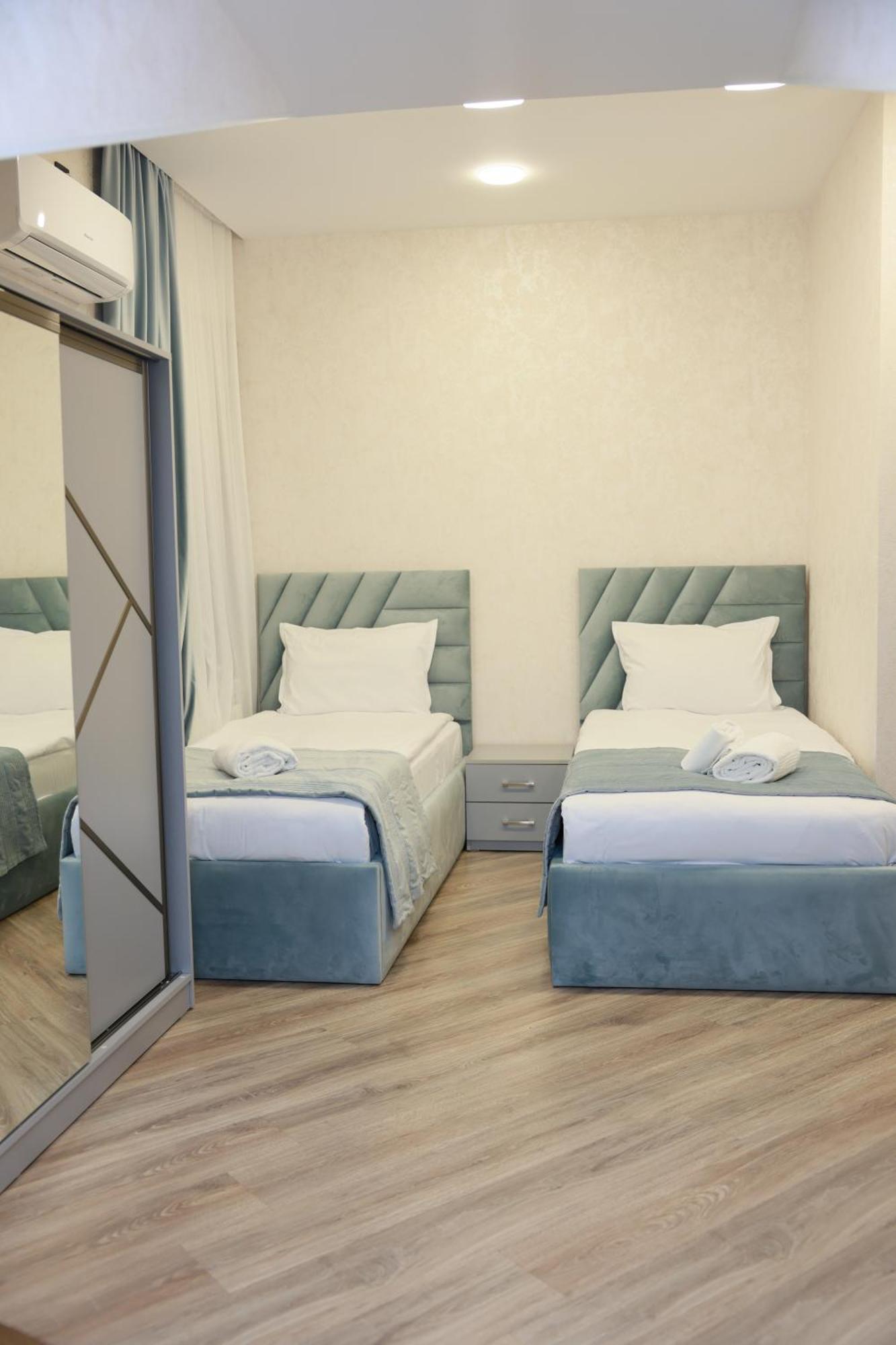 יירבאן Royal Renaissance Hotel חדר תמונה