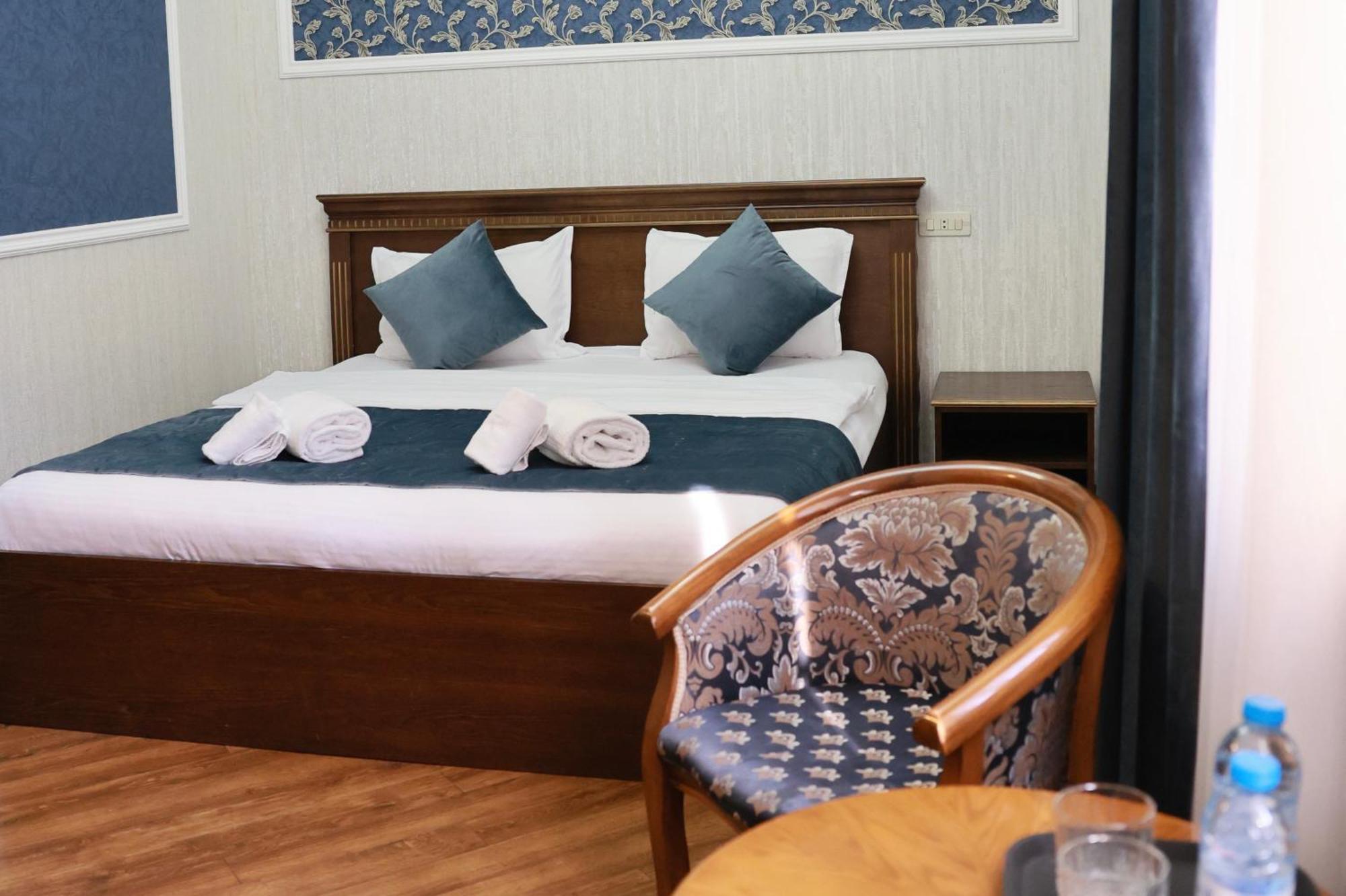 יירבאן Royal Renaissance Hotel חדר תמונה