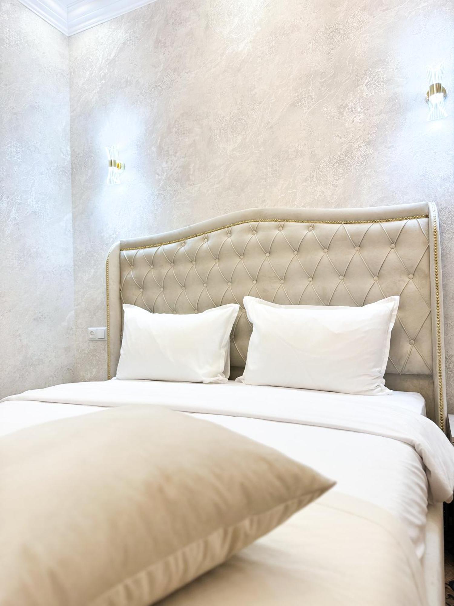 יירבאן Royal Renaissance Hotel חדר תמונה